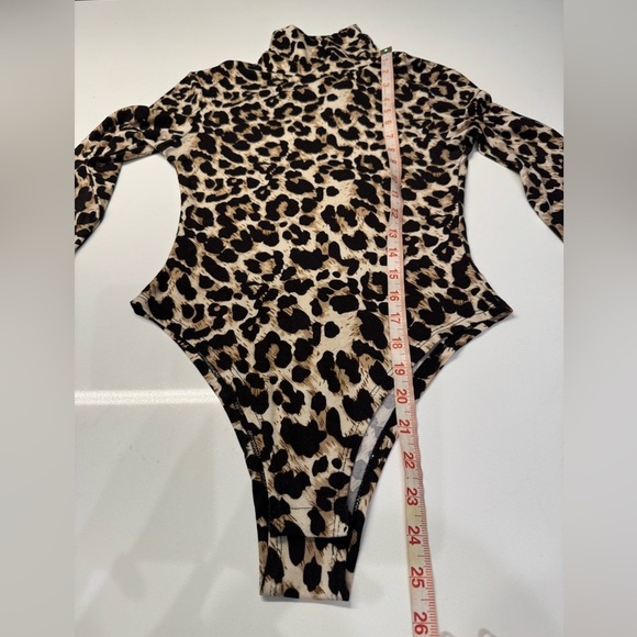 Black Brown Leopard bodysuit long sleeve mock neck size small - Picture 10 of 11